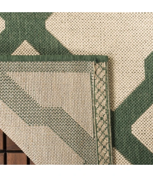 Safavieh Beach House BHS122 Cream / Green 6'-7" X 6'-7" Round Area Rug