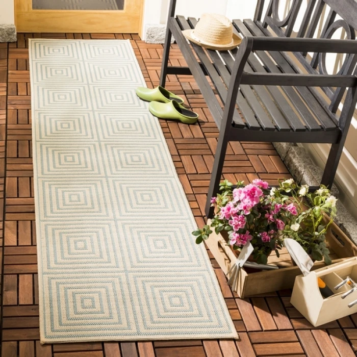 Safavieh Beach House BHS123 Cream / Aqua 2'-2" X 10' Runner Area Rug