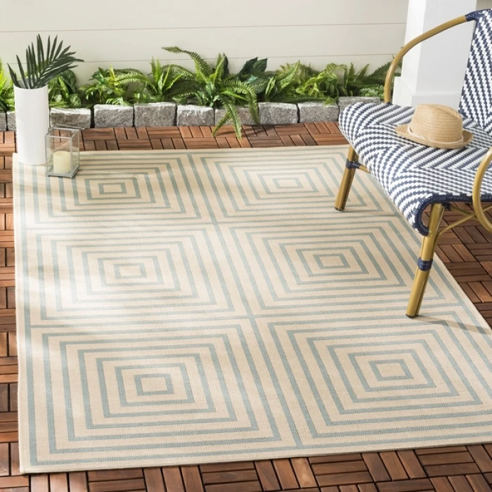Safavieh Beach House BHS123 Cream / Aqua 5'-3" X 7'-6" Rectangle Area Rug