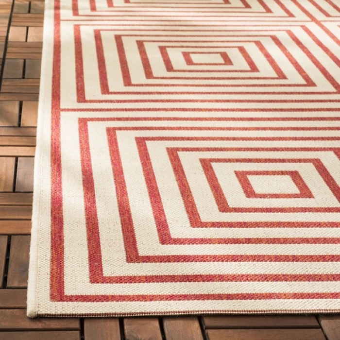 Safavieh Beach House BHS123 Red / Creme 2'-2" X 4' Accent Area Rug