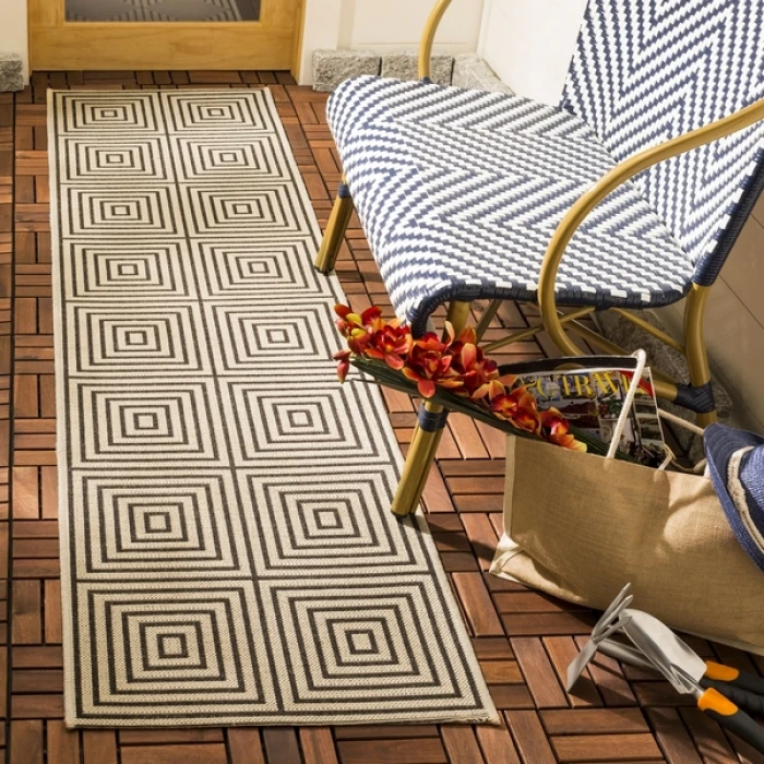 Safavieh Beach House BHS123 Creme / Brown 2'-2" X 10' Runner Area Rug