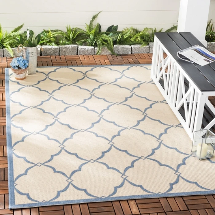 Safavieh Beach House BHS125 Cream / Blue 6'-7" X 6'-7" Square Area Rug