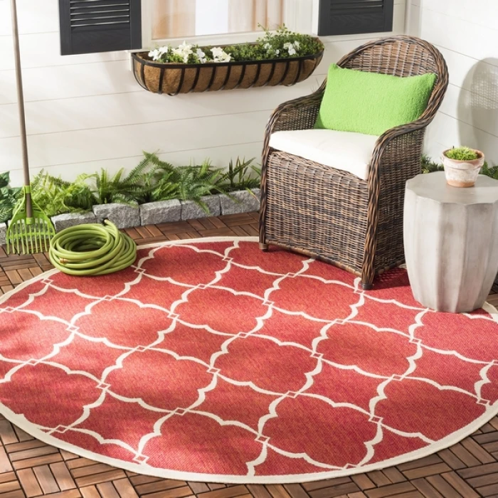 Safavieh Beach House BHS125 Red / Creme 6'-7" X 6'-7" Round Area Rug
