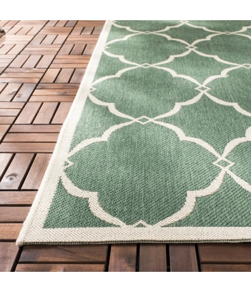 Safavieh Beach House BHS125 Green / Creme 6'-7" X 6'-7" Square Area Rug