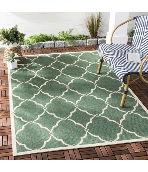 Safavieh Beach House BHS125 Green / Creme 6'-7" X 9'-2" Rectangle Area Rug