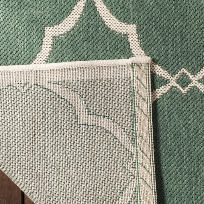 Safavieh Beach House BHS125 Green / Creme 6'-7" X 9'-2" Rectangle Area Rug