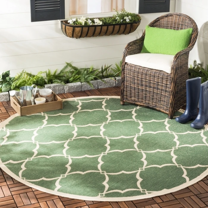 Safavieh Beach House BHS125 Green / Creme 6'-7" X 6'-7" Round Area Rug