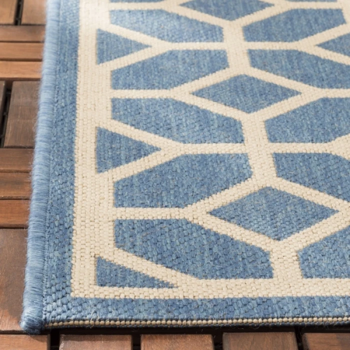 Safavieh Beach House BHS127 Blue / Creme 6'-7" X 6'-7" Square Area Rug