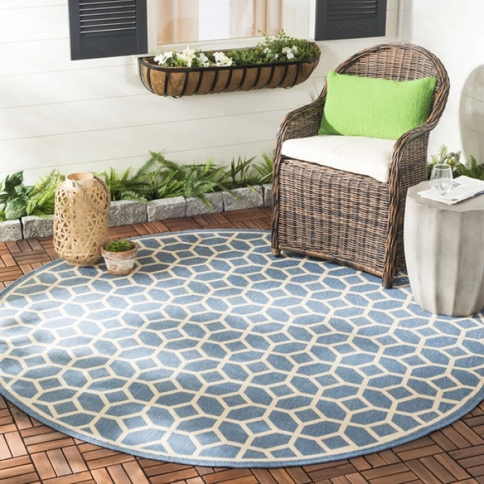 Safavieh Beach House BHS127 Blue / Creme 6'-7" X 6'-7" Round Area Rug