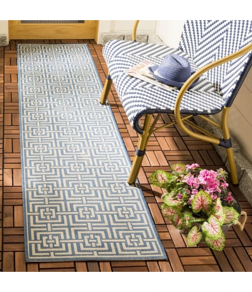 Safavieh Beach House BHS128 Blue / Creme 2'-2" X 10' Runner Area Rug