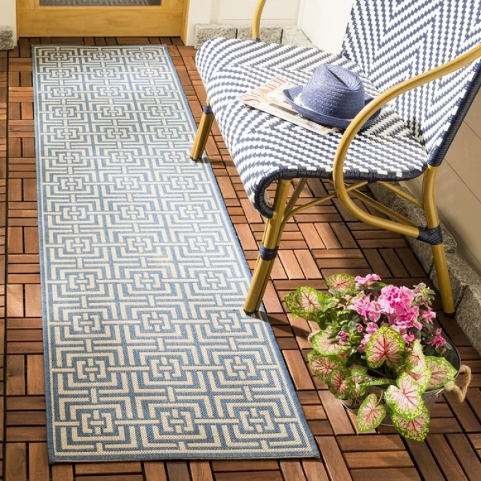 Safavieh Beach House BHS128 Blue / Creme 2'-2" X 10' Runner Area Rug