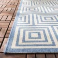 Safavieh Beach House BHS128 Blue / Creme 6'-7" X 6'-7" Square Area Rug