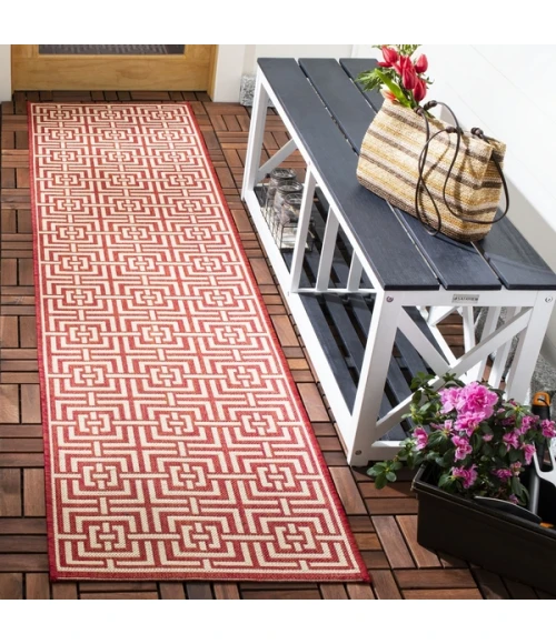 Safavieh Beach House BHS128 Red / Creme 2'-2" X 6' Runner Area Rug