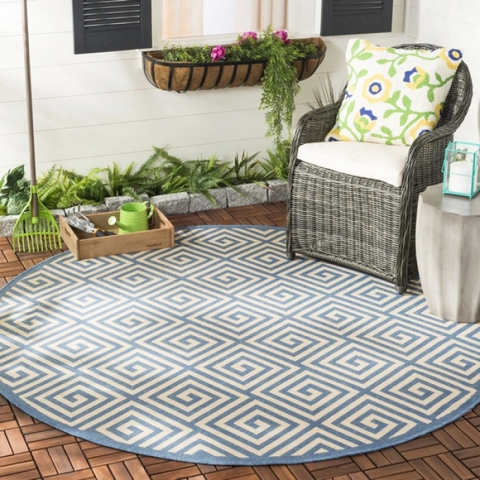 Safavieh Beach House BHS129 Cream / Blue 6'-7" X 6'-7" Round Area Rug