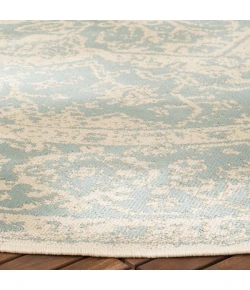 Safavieh Beach House BHS137 Aqua / Cream 5'-3" X 7'-6" Rectangle Area Rug