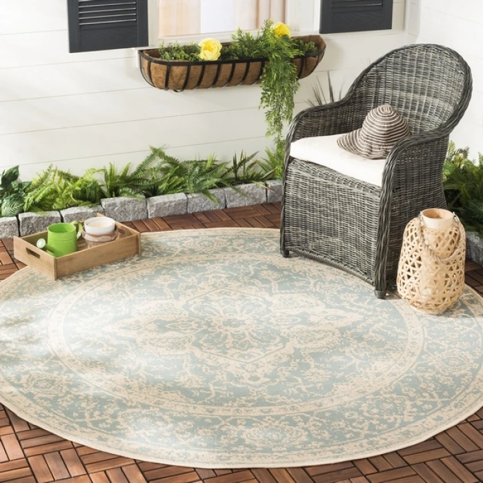 Safavieh Beach House BHS137 Aqua / Cream 4' X 4' Round Area Rug