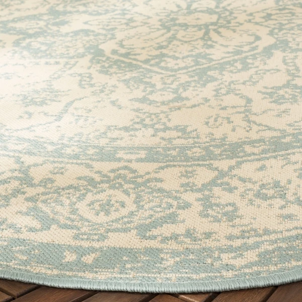 Safavieh Beach House BHS137 Cream / Aqua 6'-7" X 6'-7" Round Area Rug