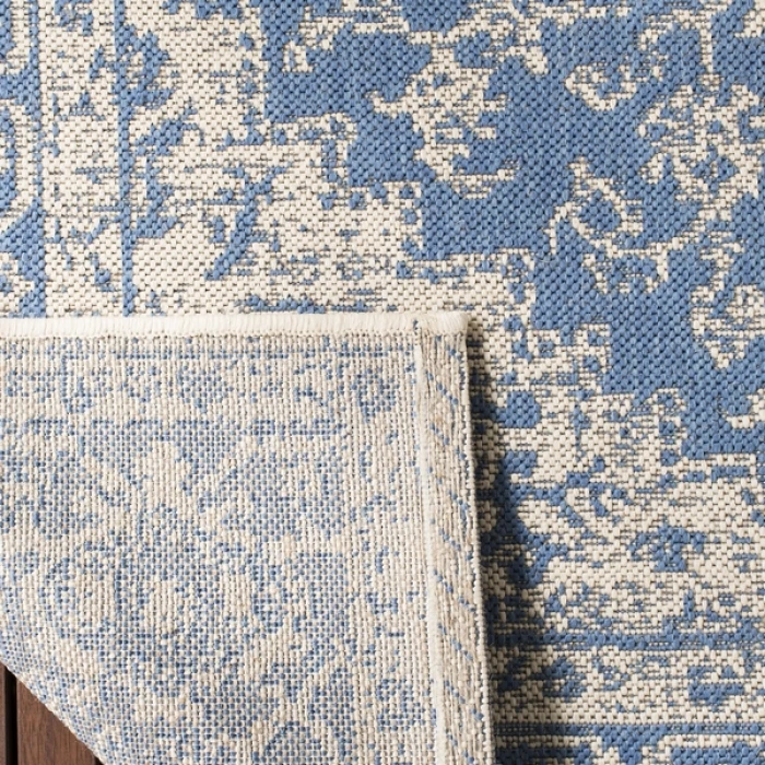 Safavieh Beach House BHS137 Blue / Creme 2'-2" X 10' Runner Area Rug