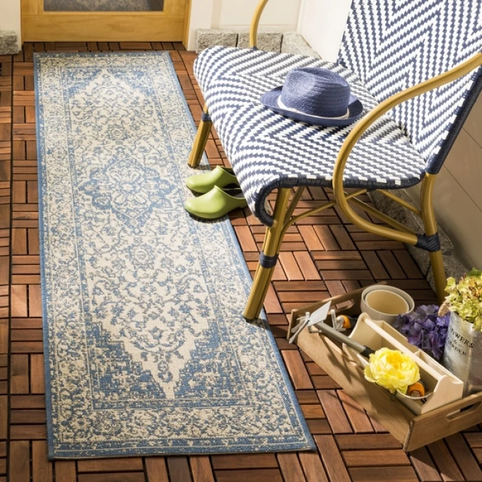 Safavieh Beach House BHS137 Cream / Blue 2'-2" X 10' Runner Area Rug