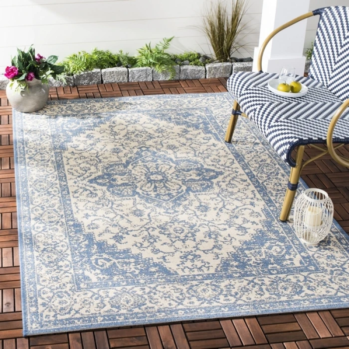 Safavieh Beach House BHS137 Cream / Blue 2'-2" X 4' Accent Area Rug