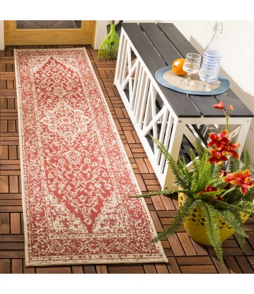 Safavieh Beach House BHS137 Red / Creme 2'-2" X 8' Runner Area Rug