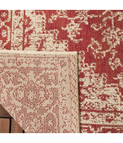 Safavieh Beach House BHS137 Red / Creme 4' X 4' Square Area Rug