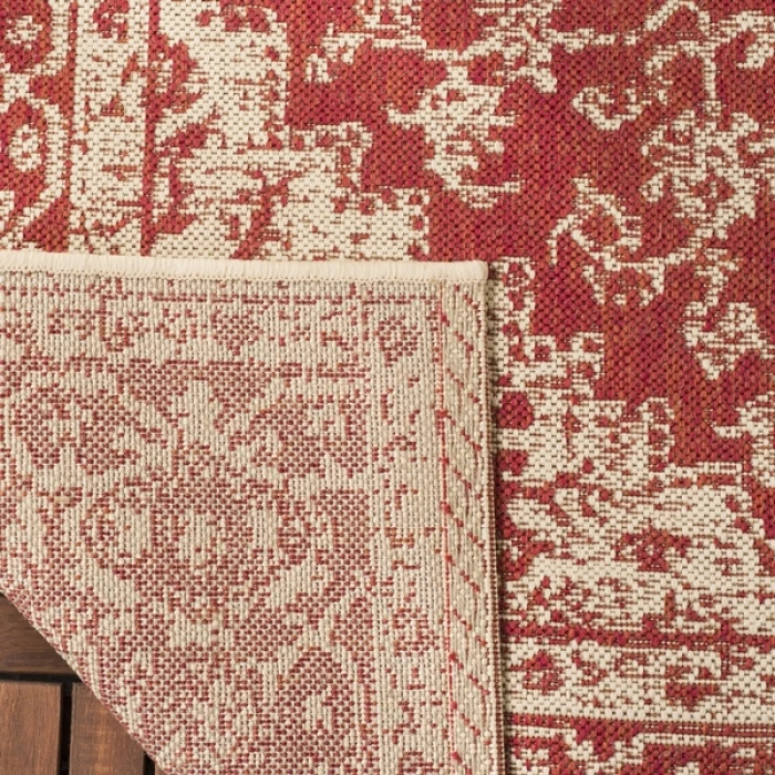 Safavieh Beach House BHS137 Red / Creme 4' X 4' Square Area Rug