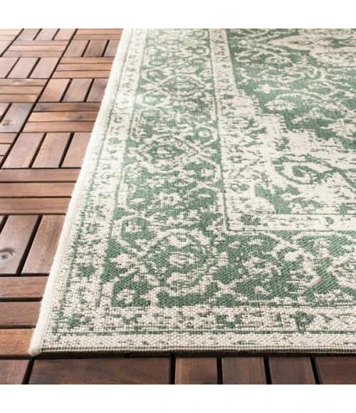 Safavieh Beach House BHS137 Green / Creme 2'-2" X 12' Runner Area Rug
