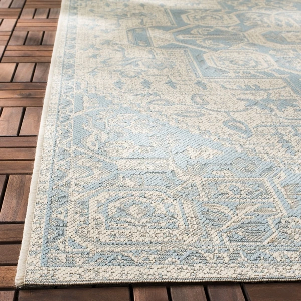 Safavieh Beach House BHS138 Aqua / Cream 6'-7" X 6'-7" Round Area Rug