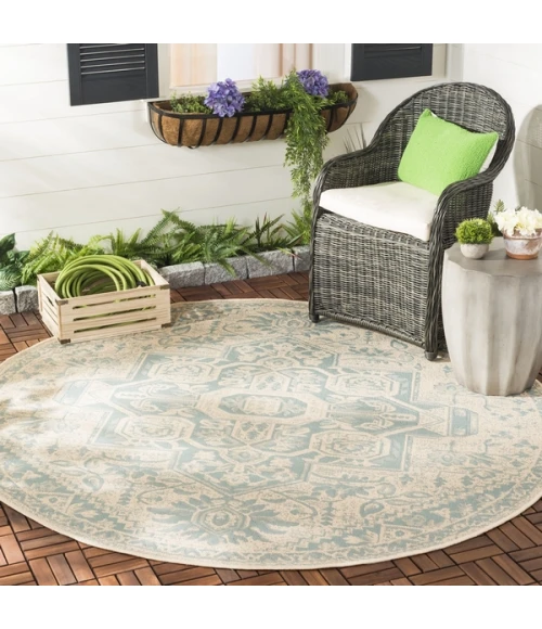 Safavieh Beach House BHS138 Aqua / Cream 4' X 4' Round Area Rug