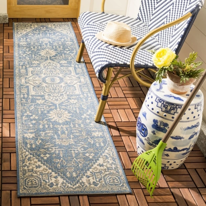 Safavieh Beach House BHS138 Cream / Blue 2'-2" X 6' Runner Area Rug
