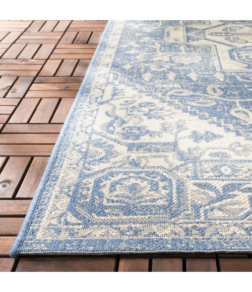 Safavieh Beach House BHS138 Cream / Blue 6'-7" X 9'-2" Rectangle Area Rug