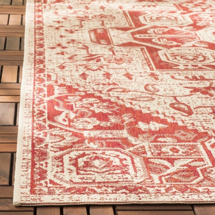 Safavieh Beach House BHS138 Red / Creme 4' X 4' Square Area Rug