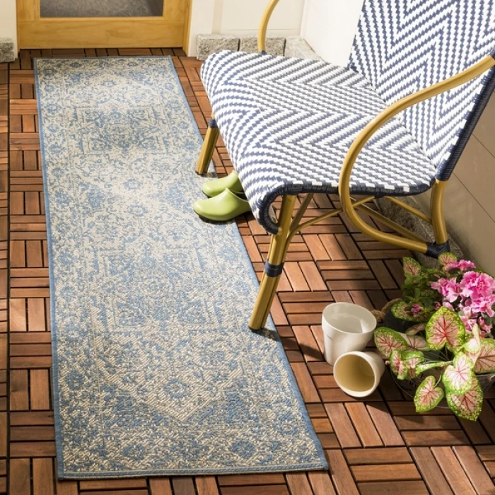 Safavieh Beach House BHS139 Cream / Blue 2'-2" X 10' Runner Area Rug