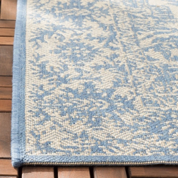 Safavieh Beach House BHS139 Cream / Blue 4' X 4' Round Area Rug