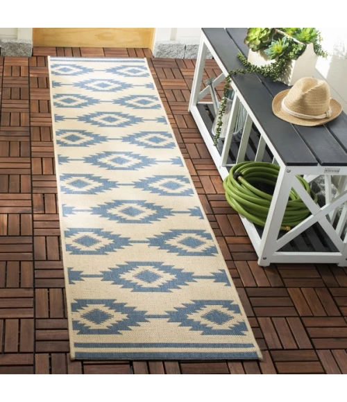 Safavieh Beach House BHS171 Blue / Creme 2'-2" X 6' Runner Area Rug