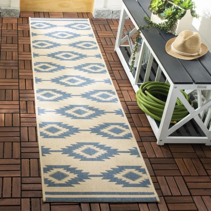 Safavieh Beach House BHS171 Blue / Creme 2'-2" X 12' Runner Area Rug
