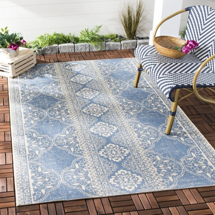 Safavieh Beach House BHS174 Cream / Blue 4' X 6' Rectangle Area Rug
