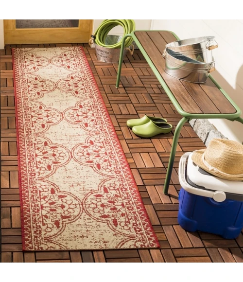 Safavieh Beach House BHS174 Red / Creme 2'-2" X 6' Runner Area Rug