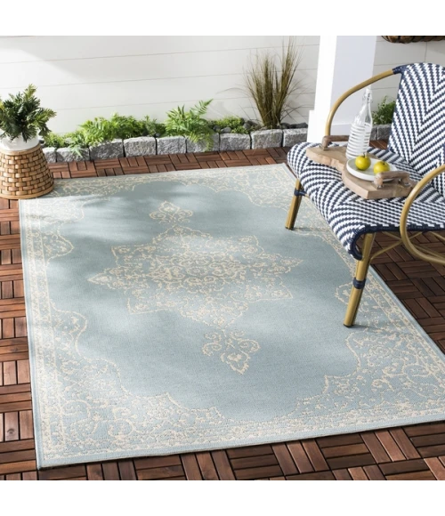 Safavieh Beach House BHS180 Cream / Aqua 2'-2" X 4' Accent Area Rug