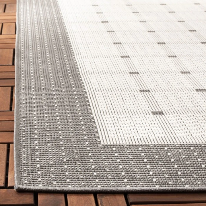 Safavieh Bermuda BMU801 Grey / Ivory 4' X 6' Rectangle Area Rug