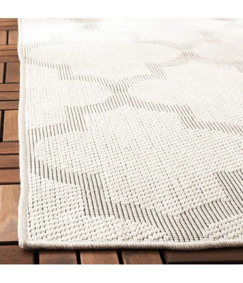 Safavieh Bermuda BMU804 Ivory / Light Grey 6'-7" X 6'-7" Round Area Rug