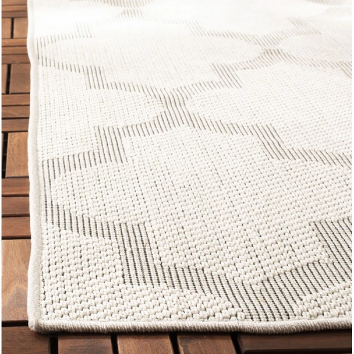 Safavieh Bermuda BMU804 Ivory / Light Grey 5'-3" X 5'-3" Square Area Rug