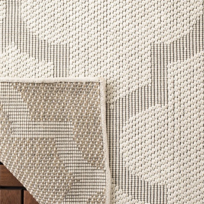 Safavieh Bermuda BMU804 Ivory / Light Grey 5'-3" X 5'-3" Square Area Rug