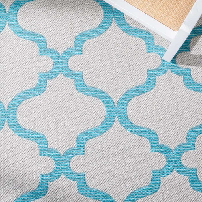Safavieh Bermuda BMU810 Beige / Aqua 4' X 6' Rectangle Area Rug