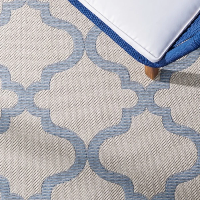 Safavieh Bermuda BMU810 Ivory / Blue 4' X 6' Rectangle Area Rug