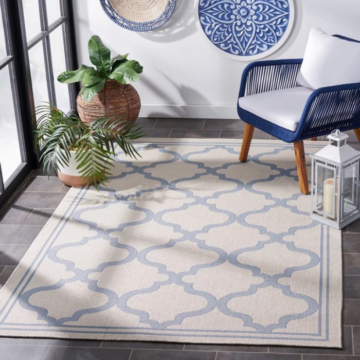Safavieh Bermuda BMU810 Ivory / Blue 4' X 6' Rectangle Area Rug