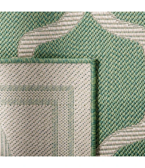 Safavieh Bermuda BMU810 Green / Beige 4' X 6' Rectangle Area Rug