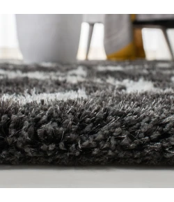 Safavieh Barcelona Shag BSG319 Graphite / Ivory 5' X 5' Round Area Rug