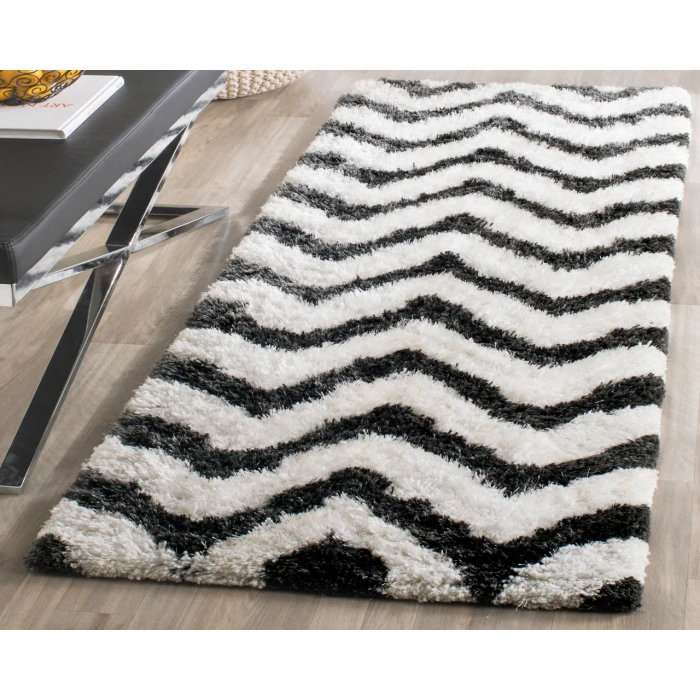 Safavieh Barcelona Shag BSG320 Graphite / Ivory 2' X 3' Accent Area Rug
